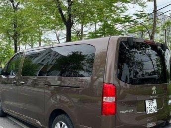 Peugeot Traveller 2019 - Màu nâu, nhập khẩu nguyên chiếc