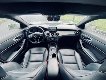 Mercedes-Benz CLA 45 AMG 2014 - Màu trắng