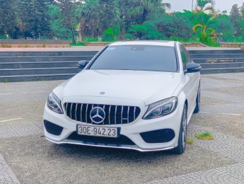 Mercedes-Benz C 250 2015 - Màu trắng, nội thất đỏ mận
