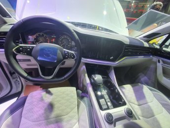 Volkswagen Touareg 2022 - Đã có tại showroom - Siêu giảm giá chỉ trong tháng 3 - Book xe khu vực miền Bắc