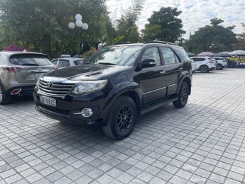 Toyota Fortuner 2015 - Màu đen