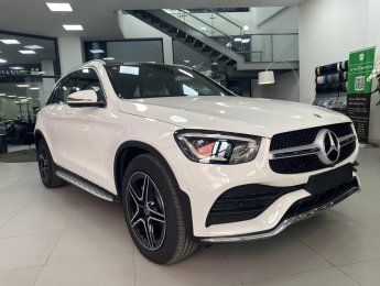 Mercedes-Benz GLC 300 2022 - Xe màu trắng