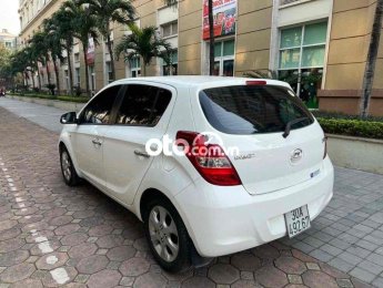 Hyundai i20 Huyndai  màu trắng số tự động nhập Ấn Đồng 2010 - Huyndai I20 màu trắng số tự động nhập Ấn Đồng