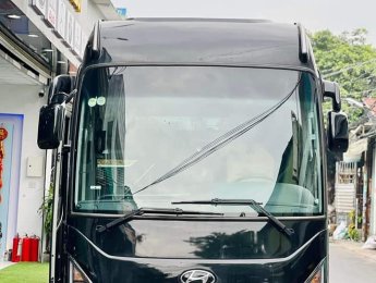 Hyundai Universe 2021 - Odo chạy 10.000 km