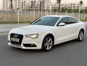 Audi A5 2012 - Cần bán lại xe màu trắng