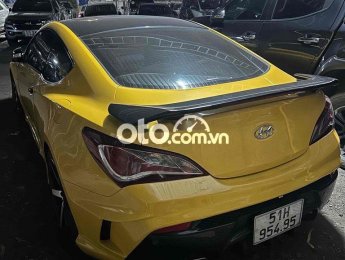 Hyundai Genesis xe trùm mền ít đi 2010 - xe trùm mền ít đi