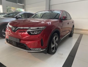 VinFast VF8 2023 - Giảm ngay hơn 350 triệu, nhiều quà tặng giá trị khác, giao xe ngay
