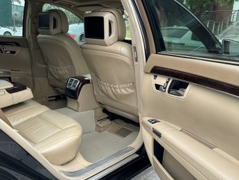 Mercedes-Benz 2010 - Trung Sơn Auto - Xe màu đen, nội thất da