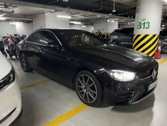 Mercedes-Benz 2021 - Màu đen, đăng ký 04/2021