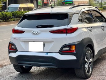 Hyundai Kona 2021 - Xe màu trắng