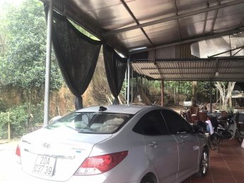 Hyundai Accent 2012 - Màu bạc, giá cực tốt
