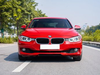 BMW 320i 2013 - Xe còn mới, giá tốt 550tr