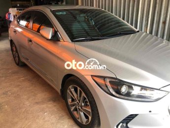 Hyundai Elantra Huynhdai elentra 2.0 2016 lăn bánh hơn 8vạn 2016 - Huynhdai elentra 2.0 2016 lăn bánh hơn 8vạn