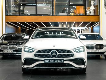 Mercedes-Benz C300 2022 - Màu trắng