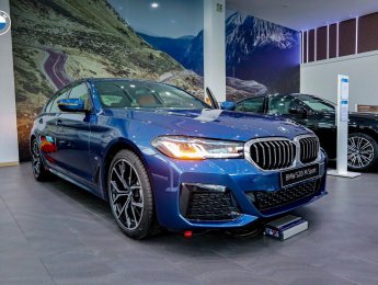 BMW 520i 2023 - Giảm sâu tiền mặt, giao ngay, cùng 1 năm bảo hiểm vật chất