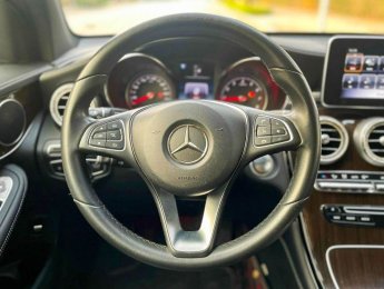 Mercedes-Benz GLC 200 2018 - Màu đỏ, giá tốt