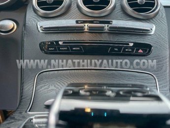 Mercedes-Benz GLC 300 2017 - Một chủ từ mới