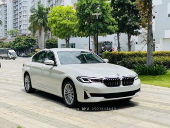 BMW 520i 2023 - LCI, xe có sẵn đủ màu, giao ngay, tiền mặt giảm 270tr + full phụ kiện, liên hệ em Dương