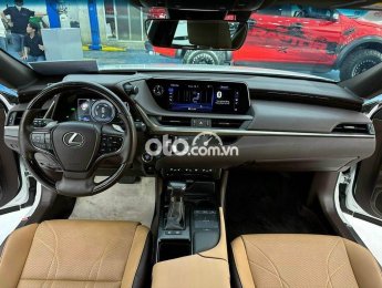 Lexus ES 300   300h - Model 2021 - Siêu lướt 11.000 KM 2020 - Lexus ES 300h - Model 2021 - Siêu lướt 11.000 KM