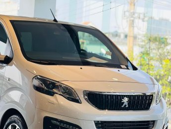 Peugeot Traveller 2022 - Trắng, hỗ trợ bank lên tới 80% giá trị xe, chương trình ưu đãi lên tới 90tr đồng