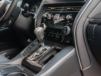 Lexus LM 300 2021 - Phiên bản 4 chỗ cao cấp