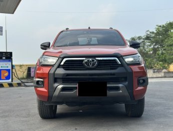 Toyota Hilux 2021 - Xe đã độ nhiều đồ chơi