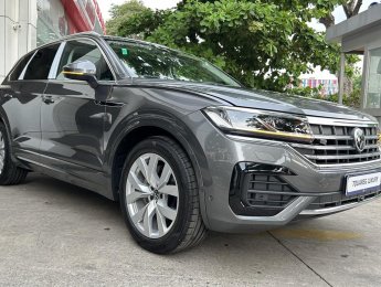 Volkswagen Touareg Touareg Luxury 2023 - Bán Volkswagen Xám Toureg  siêu đẹp giá tốt