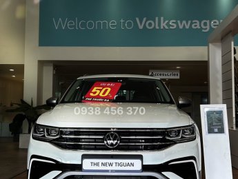 Volkswagen Tiguan Allspace Tiguan LuxuryS 2022 - Bán ô tô Volkswagen Tiguan LuxuryS nội thất đen năm 2023, xe nhập