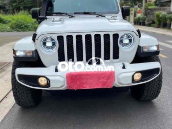 Jeep Gladiator  cần để lại xe  .GLADIATOR trắng . 2020 - cần để lại xe jeep .GLADIATOR trắng .