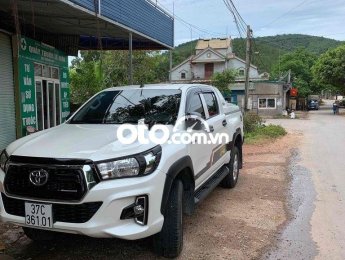 Toyota Hilux xe nắp thùng thấp camera đề nỏi sattop ghế da 2020 - xe nắp thùng thấp camera đề nỏi sattop ghế da