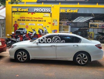 Honda Accord Ép đi cả nhà thoải mái 2017 - Ép đi cả nhà thoải mái