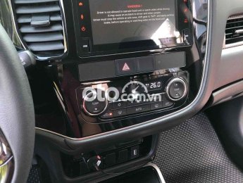 Mitsubishi Outlander  CVT 2019 Trắng xe gia đình cần bán 2019 - Outlander CVT 2019 Trắng xe gia đình cần bán