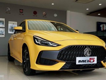 MG MG5 STD, LUX 2023 - MG5 2023 nhập Thái trả trước 50 triệu nhận xe