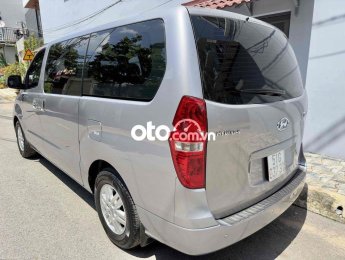 Hyundai Grand Starex Bán Hyunndai Starex 9c máy dầu số sàn 2018 2017 - Bán Hyunndai Starex 9c máy dầu số sàn 2018