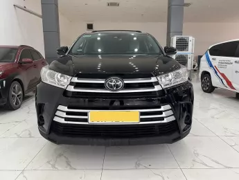 Toyota Highlander 2017 - Cần bán xe Toyota Highlander LE sản xuất năm 2017 đăng ký 2019 tên cty có VAT. Xe đi hơn 2 vạn mile rất mới