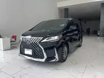 Lexus LM 300 H 2021 - Bán xe Lexus LM300H Royal Lounge sản xuất năm 2021 xe siêu đẹp đi 3 vạn km zin. Xe trang bị 4 ghế VIP thươn