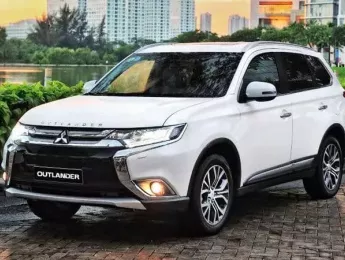 Mitsubishi Outlander 2016 - Chính Chủ Cần Bán Xe Mitsubishi Outlander 2016, nhập khẩu Nhật Bản, CVT 2.0, màu trắng, 5 chỗ.