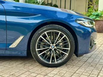 BMW 520i 2022 - Chính chủ bán xe BMW 520i LCI  LUXURY LINE sx năm 2022 