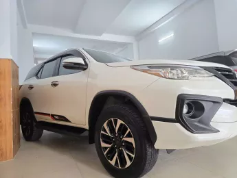 Toyota Fortuner 2019 -  Cần bán Fortuner TRD máy xăng số tự động