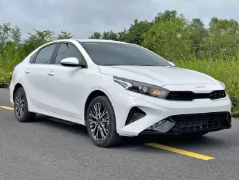 Kia K3 2025 - ĐƠN VỊ CÒN RẤT NHIỀU XE GIAO NGAY - HỎA TỐC SẴN XE GIAO NGAY TRƯỚC TẾT - GIÁ CỰC CHIẾN  HÃNG XE KIA - MAZDA PHẠM VĂN ĐỒN